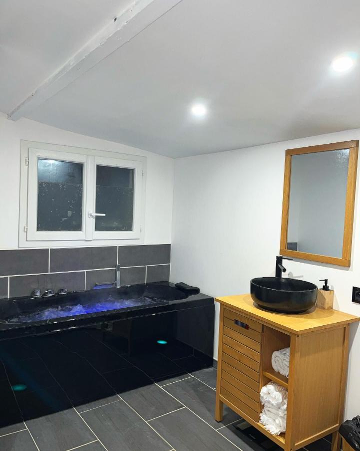 L'Oranger - Magnifique Studio Independant Sur Mougins Avec Jacuzzi Prive - Parking - Climatisation Dış mekan fotoğraf